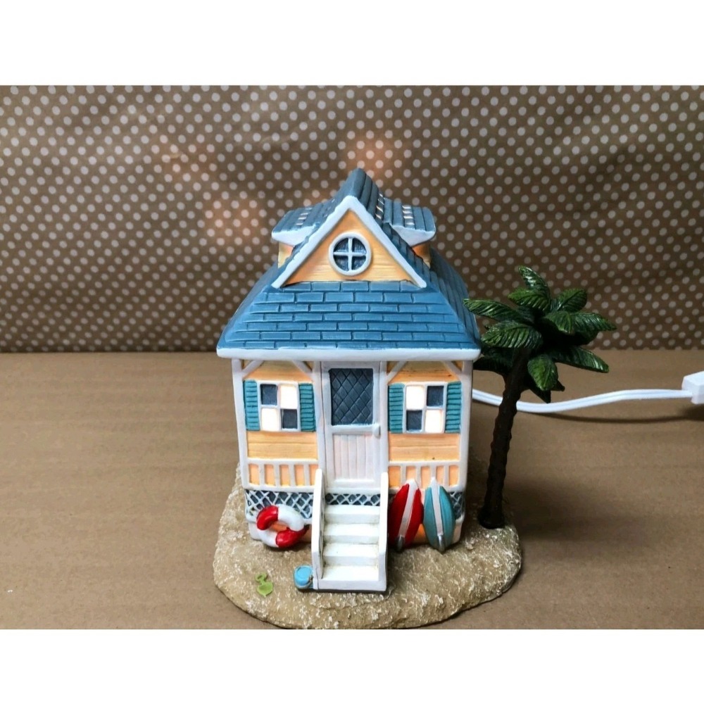 Scentsy Beach Bungalow Cottage House Warmer RETIRED NEW IN BOX